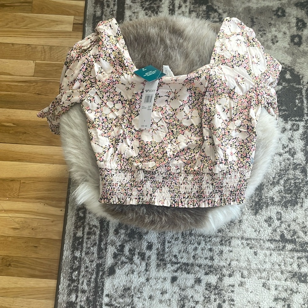 NWT Roxy Top